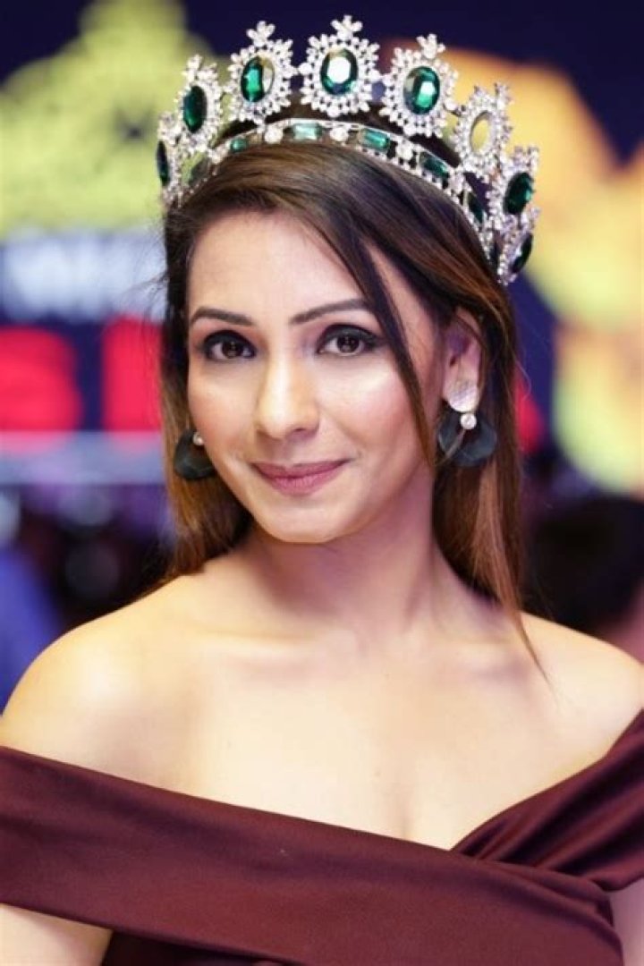 Fame | Anshu Varshney net worth and salary income estimation Apr, 2024