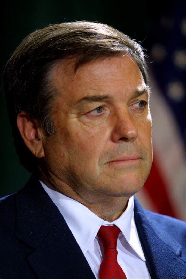 Fame | Duncan Hunter net worth and salary income estimation Jan, 2024