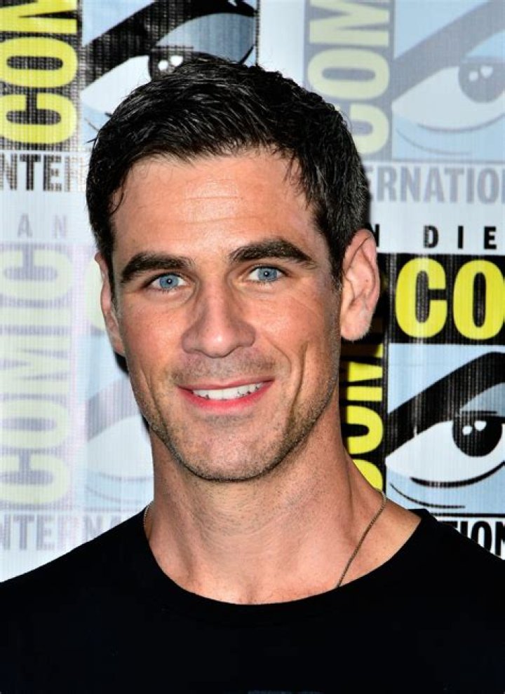 Fame | Eddie Cahill net worth and salary income estimation Apr, 2024