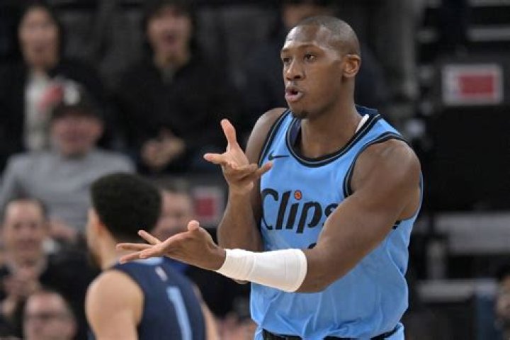 Fame | Kris Dunn net worth and salary income estimation Apr, 2024
